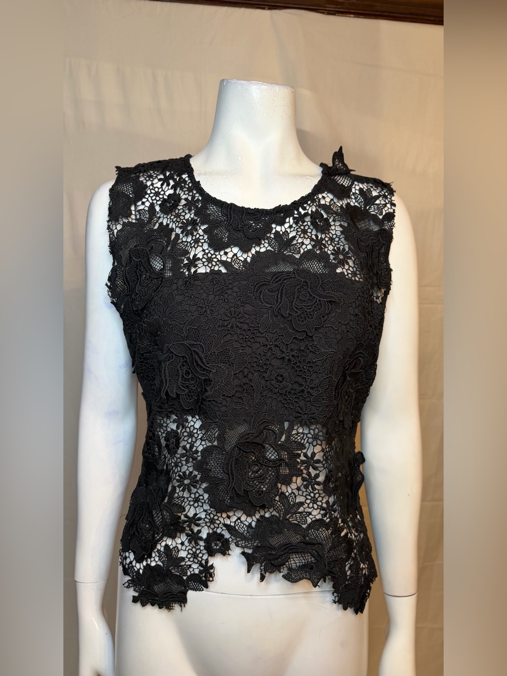 Lucy Paris Black Floral Lace Sleeveless Top